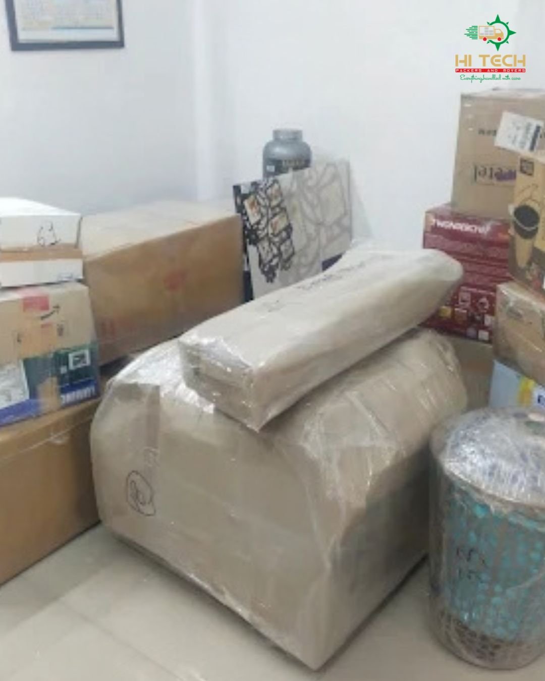 nearest-packers-and-movers-loading-household-goods-truck