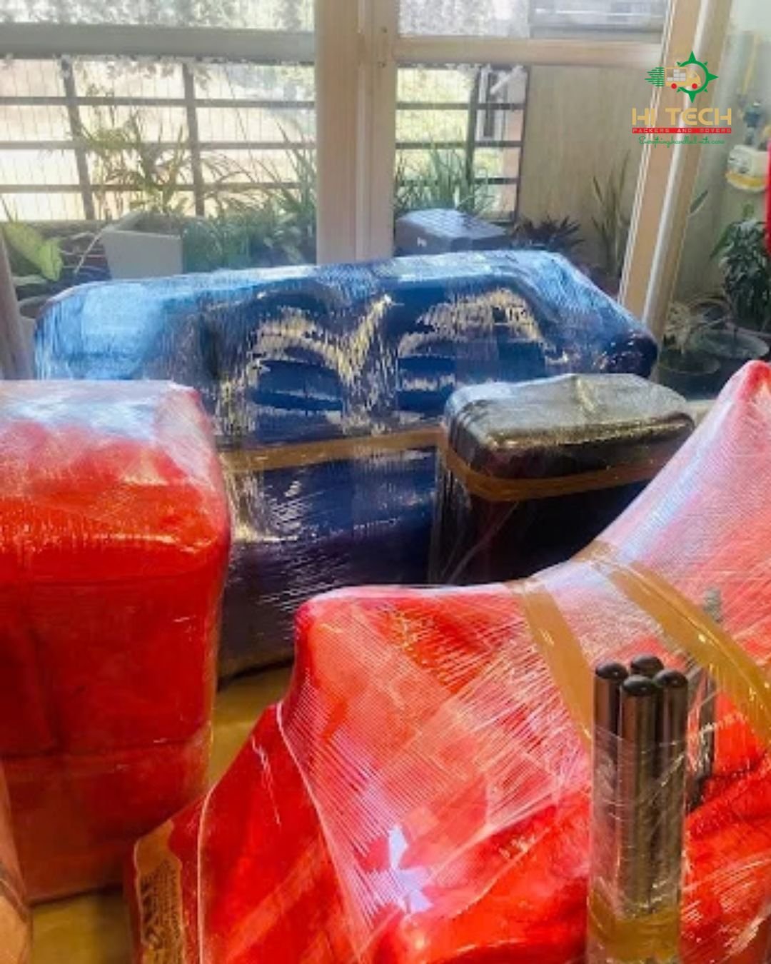nearest-packers-and-movers-in-vandalur-chennai-loading-goods